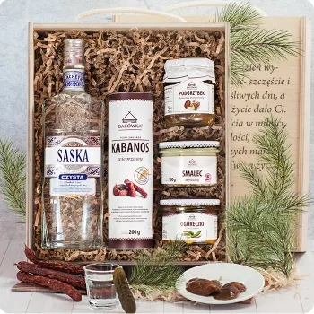 Countryside box with engraving